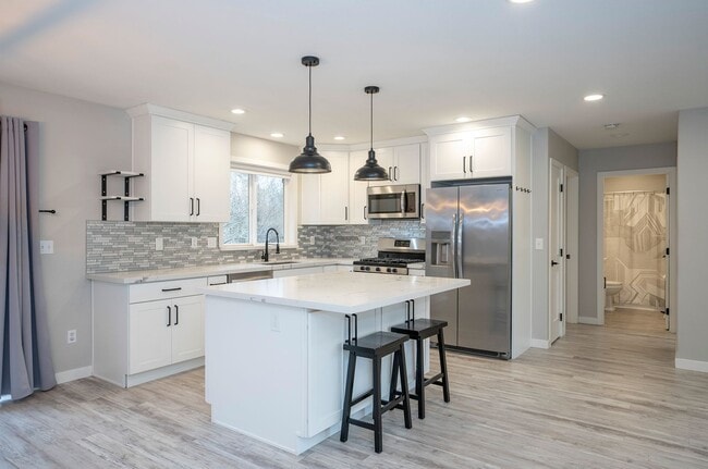 Building Photo - Spacious 3-Bedroom Home with Deck & Fenced Yard