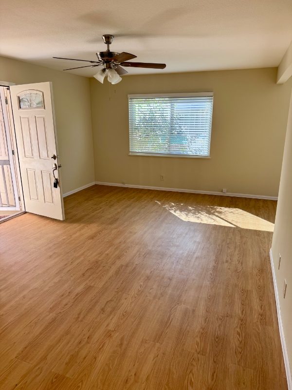 Building Photo - 2233 Canyon Dr