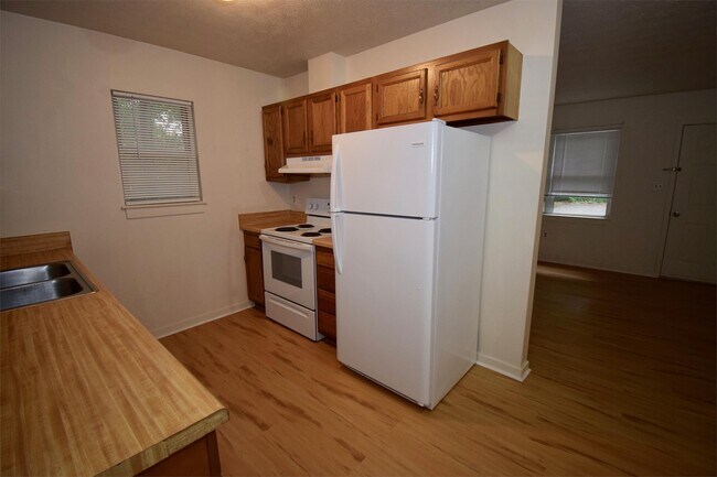 Building Photo - 129 W Vail Ct