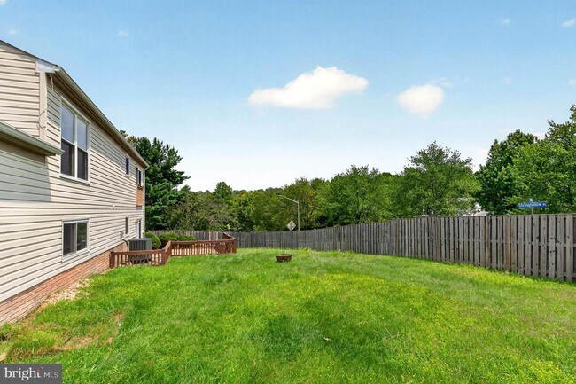 Building Photo - 13296 Hollinger Ave