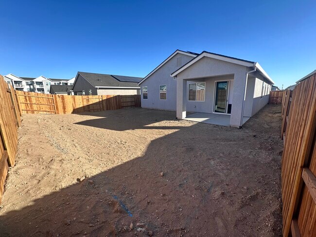 Building Photo - 8024 Pasadena Dr