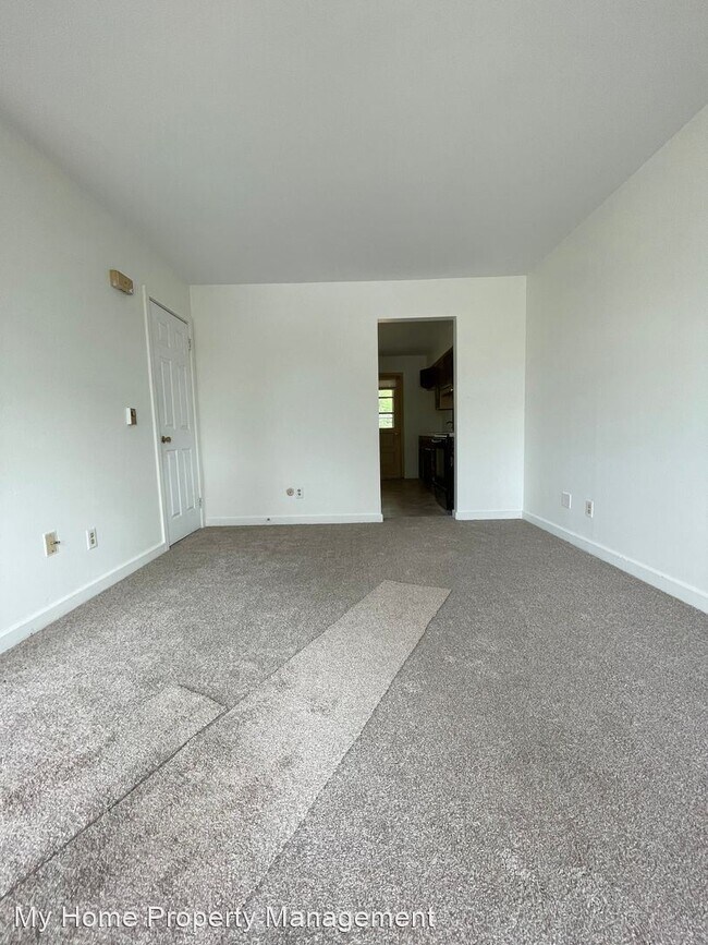 Building Photo - 2 br, 1 bath House - 1073 Donegal Springs Rd