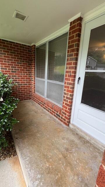 Building Photo - 211 Elmwood Dr