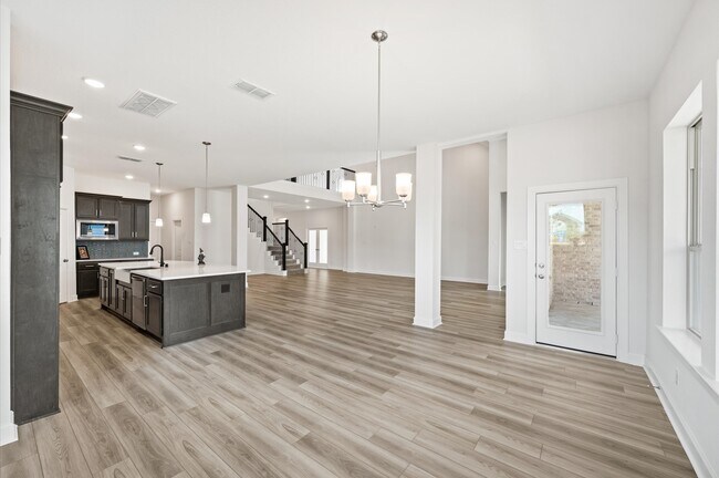 Building Photo - 5702 Diamond Dust Dr