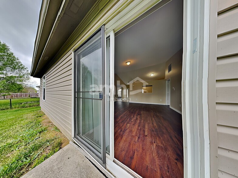 Building Photo - 937 Heatherwood Dr