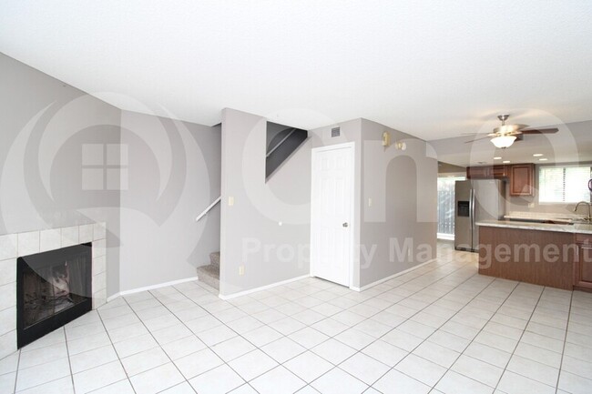 Building Photo - 548 S Wilson St