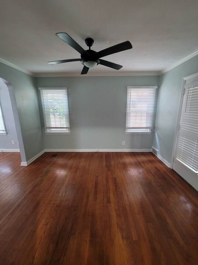 Building Photo - 3598 Raymont Blvd