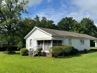 Building Photo - Calhoun Falls cottage!