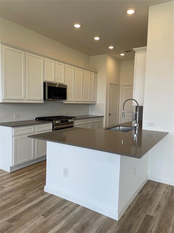 Building Photo - 5531 Holly Hvn Ct
