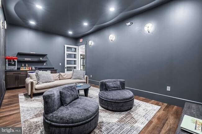 Building Photo - 1201 Walnut Bottom Rd