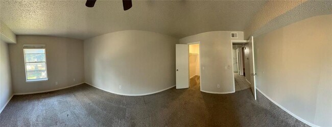 Building Photo - 401 NW 24th St