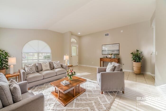 Building Photo - 1427 Lake Shore Ranch Dr