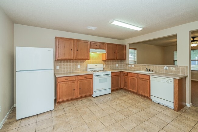 Building Photo - 29310 Hickory Terrace Dr