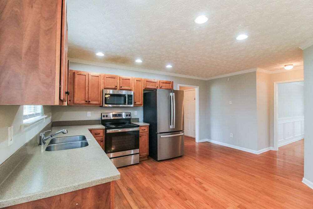 Building Photo - 565 McGiboney Ln