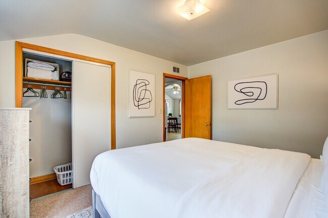 Building Photo - 3120 S 30th St