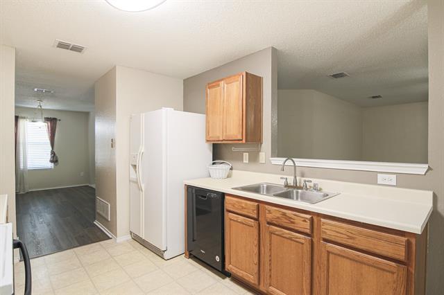 Building Photo - 1477 Greenbrook Dr