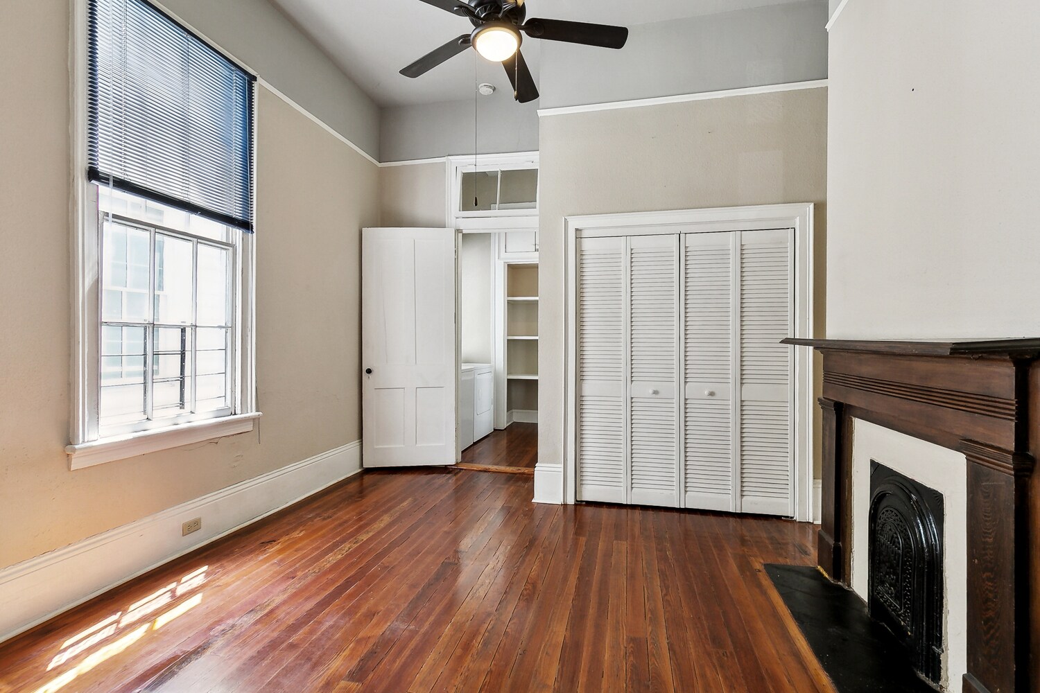 Building Photo - 1121 N White St