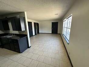 Building Photo - Bartlesville Cara Manor