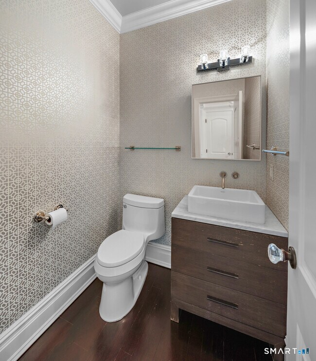 Building Photo - 93 Mansfield Ave