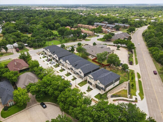 Building Photo - Brand New Luxury Townhouse in North Arlington