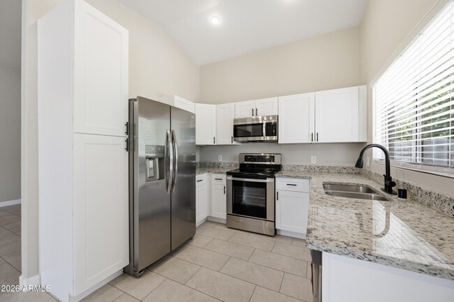 Building Photo - 1616 E Desert Ln