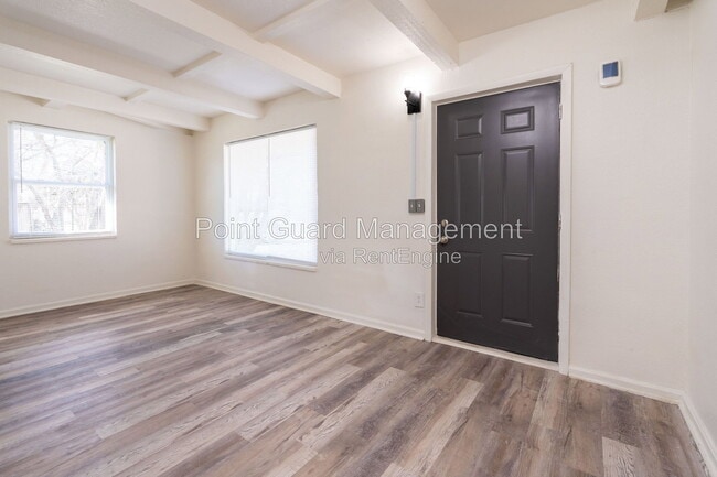 Building Photo - 1341 W Dora St
