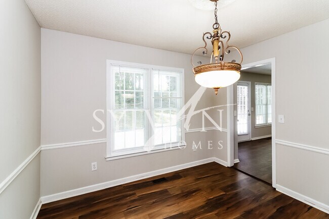 Building Photo - This is the home you've been waiting for!