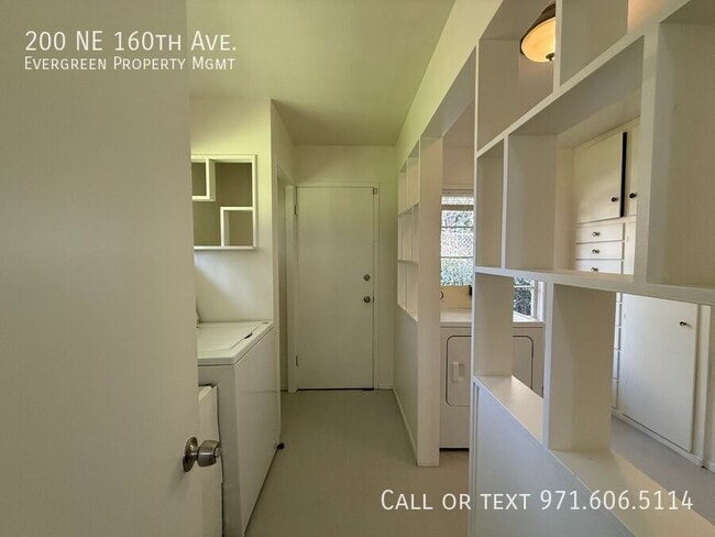 Building Photo - 200 NE 160th Ave