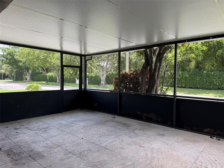 Building Photo - 16360 Water Way