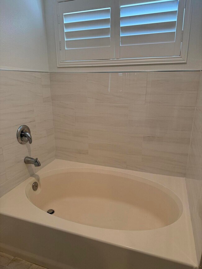 Building Photo - 32790 Aurora Vista Rd