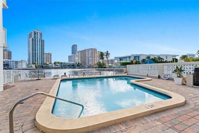 Building Photo - 121 Golden Isles Dr