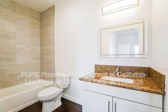 Building Photo - 11740 Vanowen St