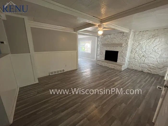 Building Photo - 445 N 9th Ave