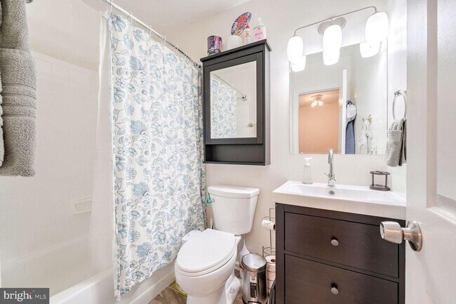 Building Photo - 5619 Ridge View Dr
