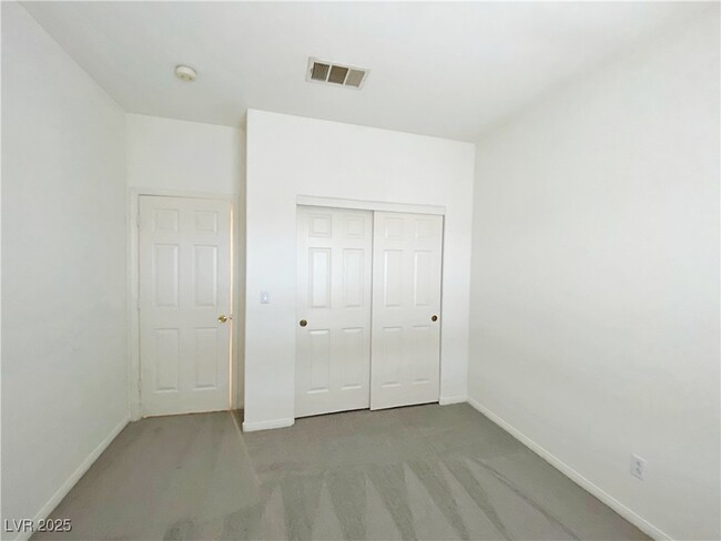 Building Photo - 7959 Blue Brook Dr