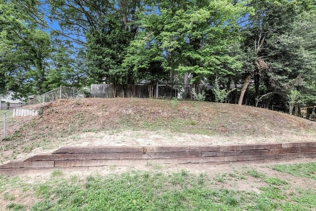 Building Photo - 5401 Bayberry Ln