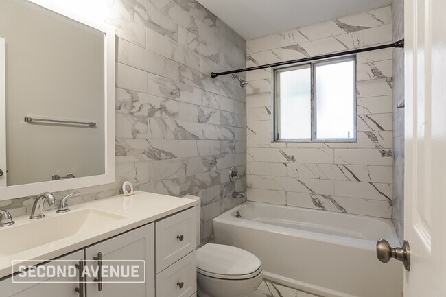 Building Photo - 325 16th Ave SW