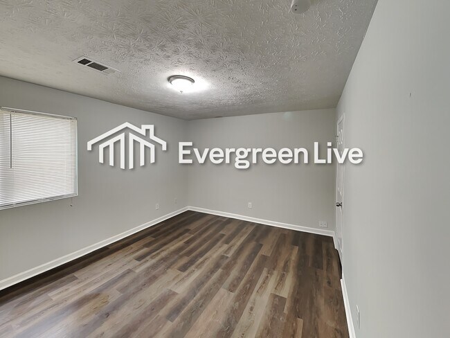 Building Photo - 5052 Galbraith Cir