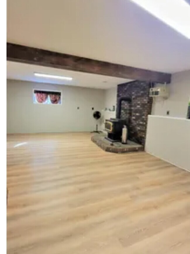 Building Photo - 1014 Hickory Run Rd