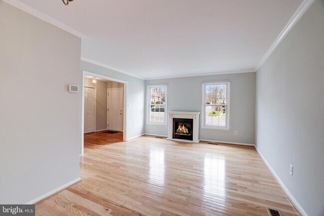 Building Photo - 9823 St Cloud Ct