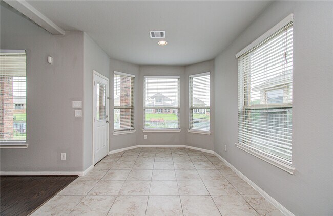 Building Photo - 24331 Kee Cresta Ct