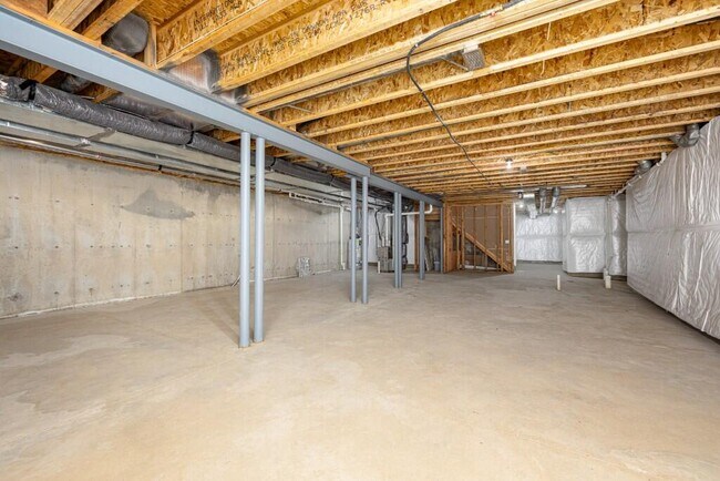Building Photo - 3000 N Spurway Dr