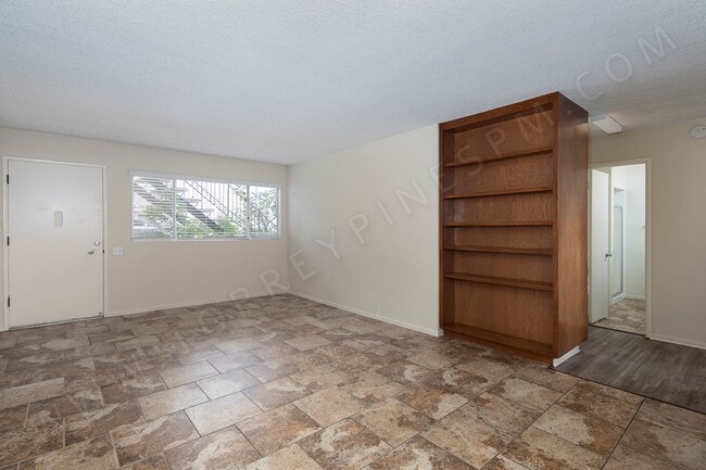 Building Photo - 1 MONTH FREE! Charming 2BR w/ Parking in Pacific Beach