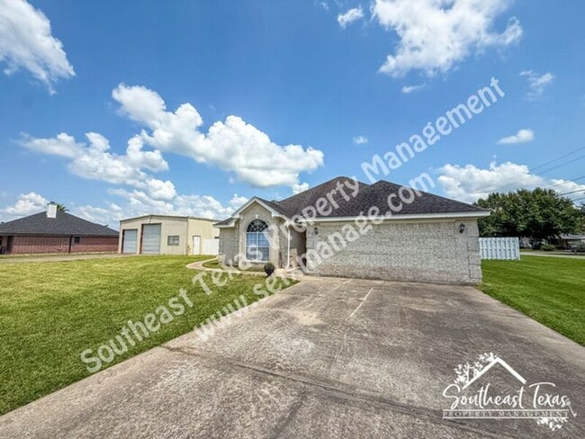 Primary Photo - 7912 South Dr