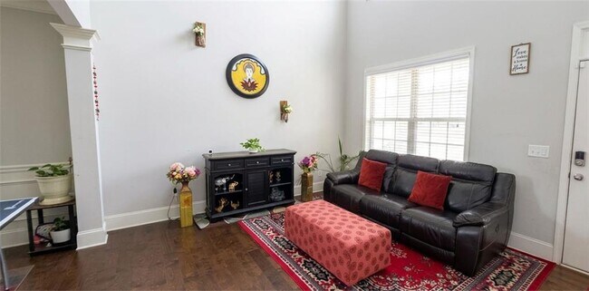 Building Photo - 4358 Mantova Dr NE