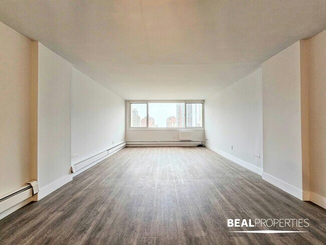 Building Photo - 1342 N Dearborn St