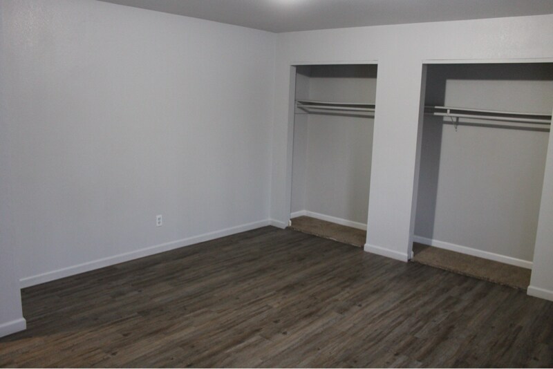 Building Photo - 890 Blind Nick Dr