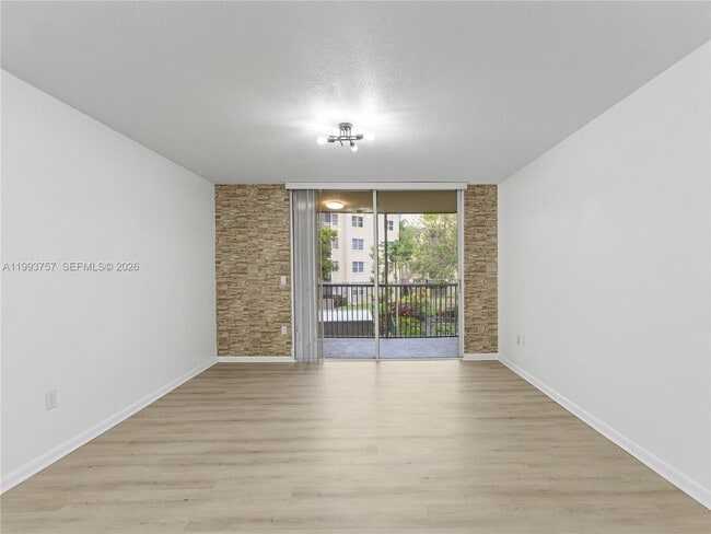 Building Photo - 8343 Lake Dr