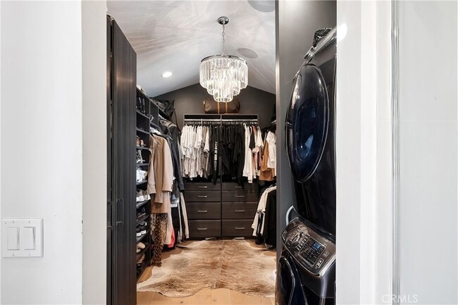 Building Photo - 3642 Alta Mesa Dr