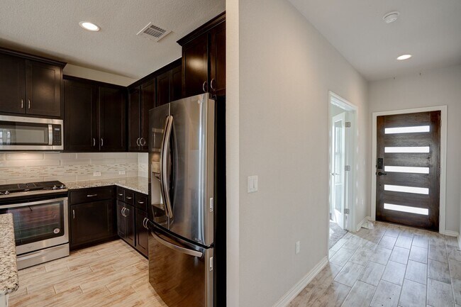 Building Photo - 14114 McCoy Lp